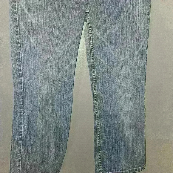 Mossimo Denim Juniors Cropped Jeans Size 9 - Picture 3 of 12